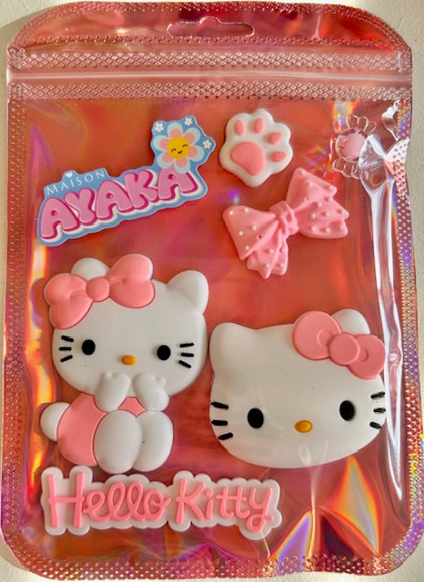 LOT DE CHARMS HELLO KITTY
