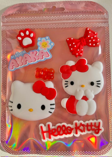 LOT DE CHARMS HELLO KITTY