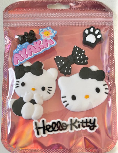 LOT DE CHARMS HELLO KITTY