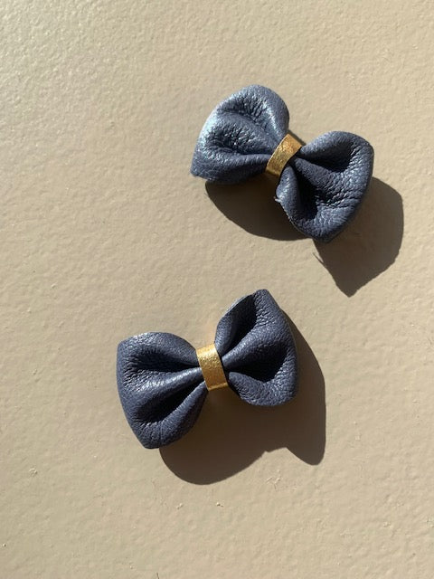 LOT DE 2 PETITES BROCHES NOEUD