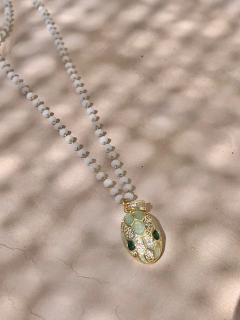 
                  
                    COLLIER SNAKE
                  
                