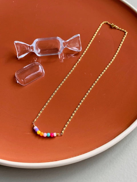 
                  
                    COLLIER CANDY
                  
                